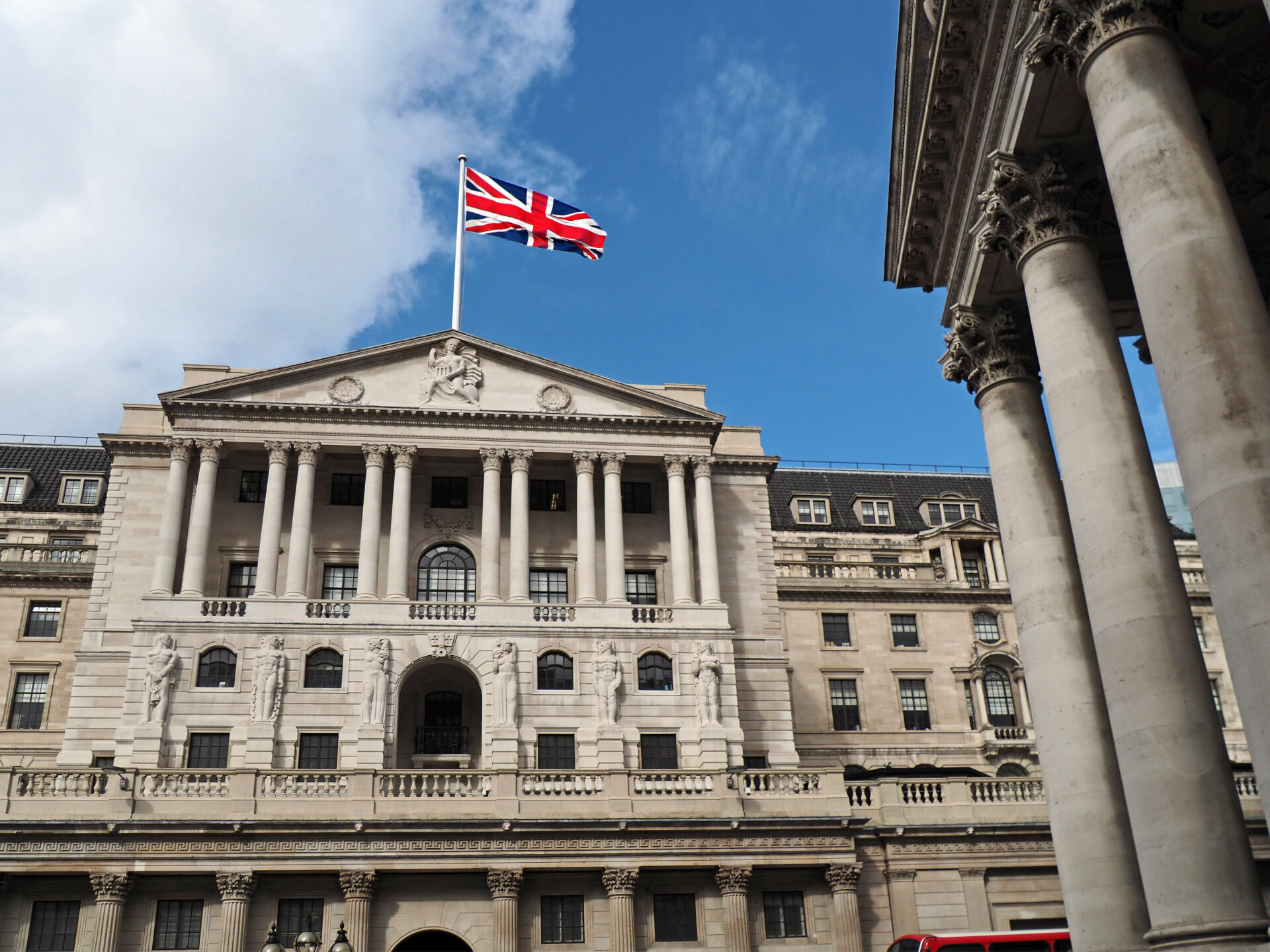Bank of England holds interest rates despite fears of rise