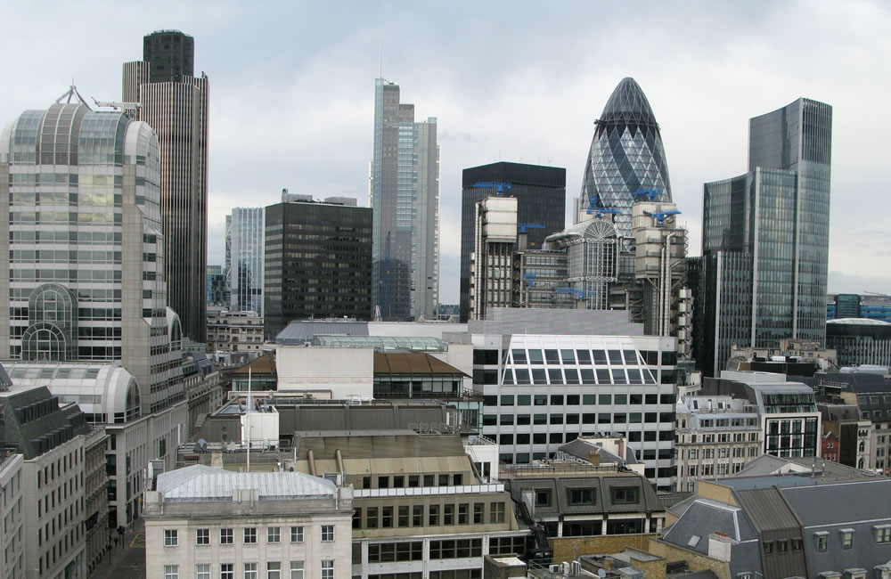 Commercial property investment softens in Q3 2025 – Carter Jonas