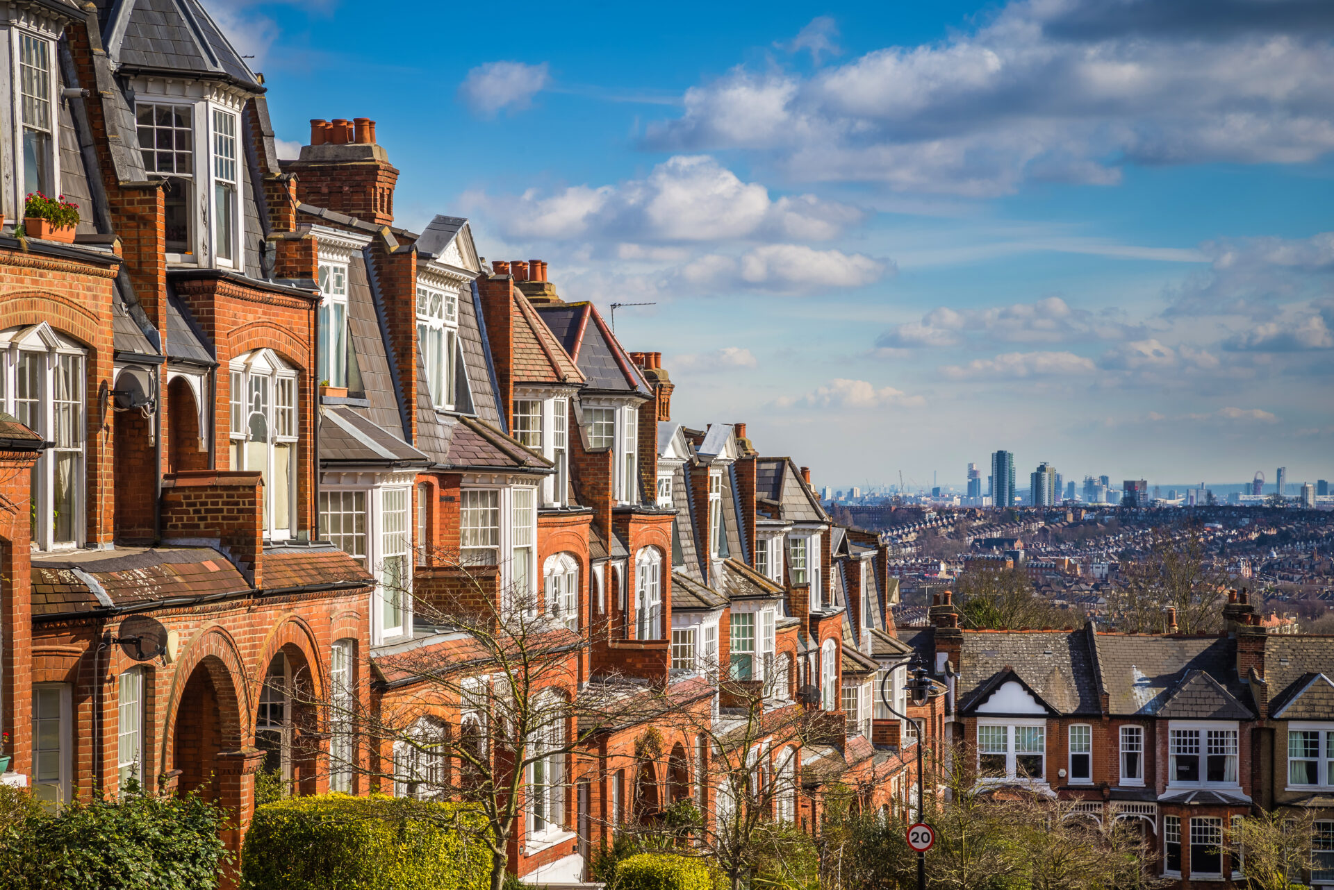 To track or to fix? The Big Broker Debate