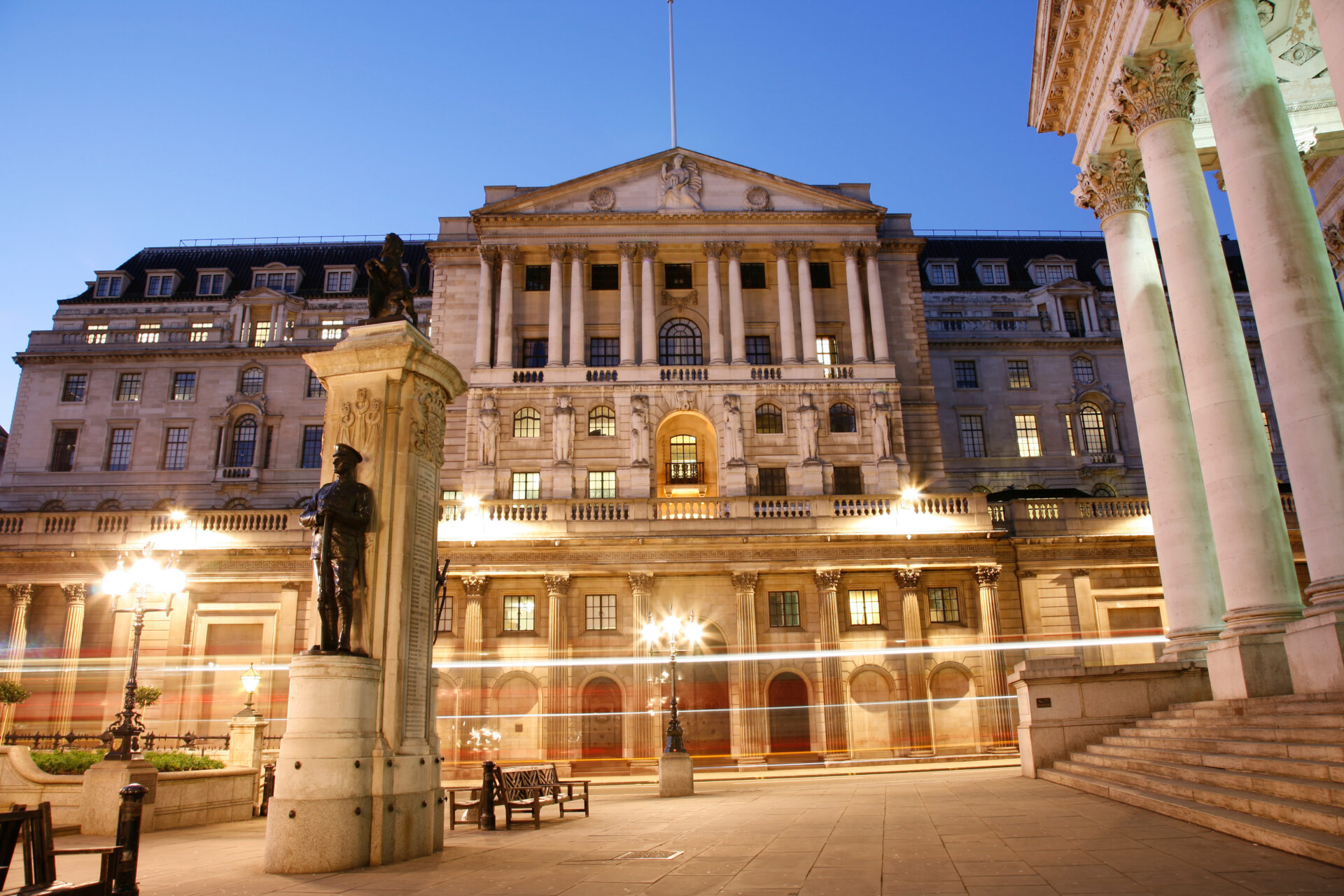 Bank of England holds base rate at 5.25%
