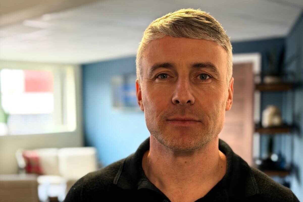 David travers headshot