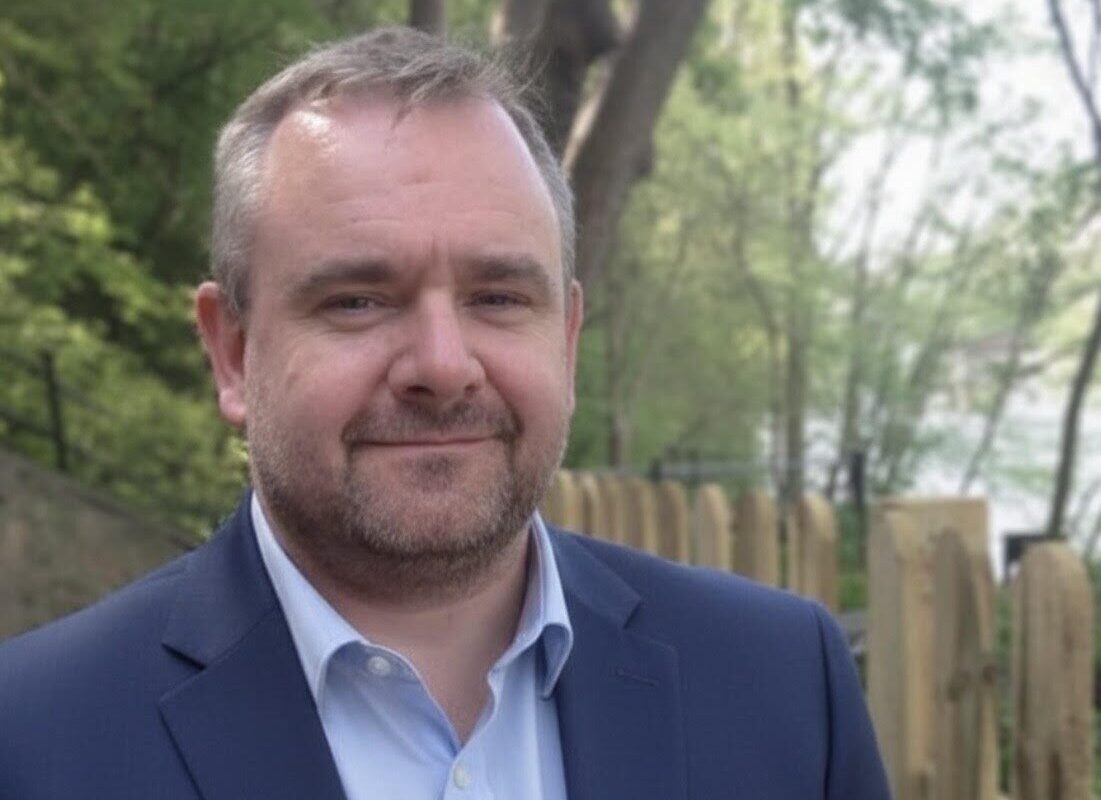 Mark dawson headshot